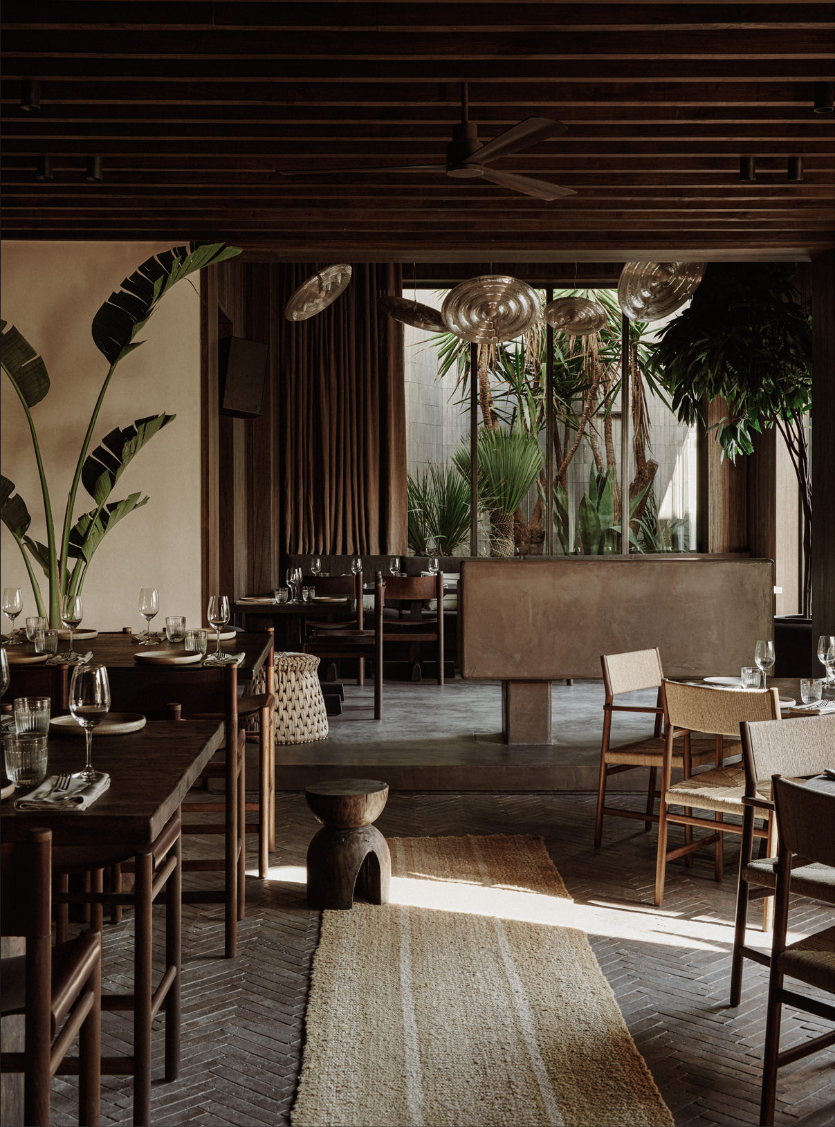 Noema Restaurant & Bar Mykonos designed by Lambs and Lions Berlin, Interior design Salon